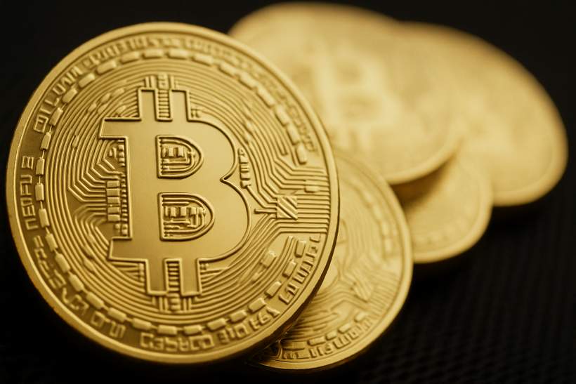 Bitcoin Stumbles: The $60k Rollercoaster Ride!
