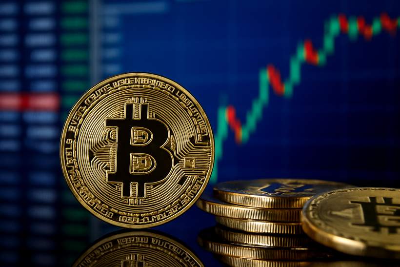 Cash is King: Strategy Takes a Break from Bitcoin Mania