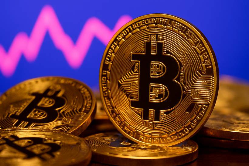 Crypto Bulls Set for a Strong Comeback? Here’s What the Stock Market is Suggesting