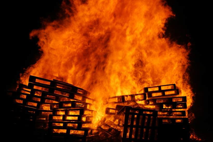 Industry Expert Predicts Complete Bitcoin Collapse – Here’s The Timeframe