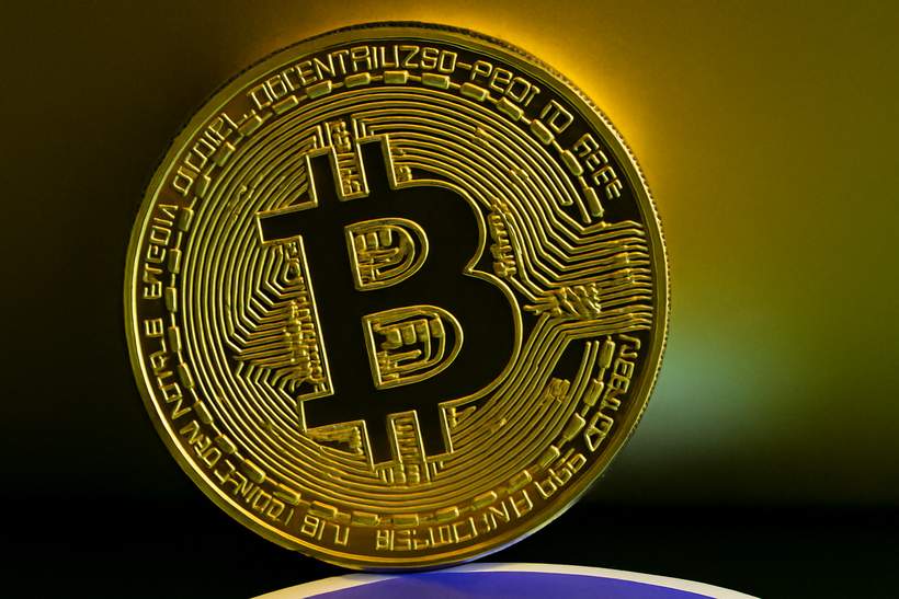 Protect Your Wealth With Bitcoin: Kiyosaki Signals Beginning Of ‘Massive Crash’